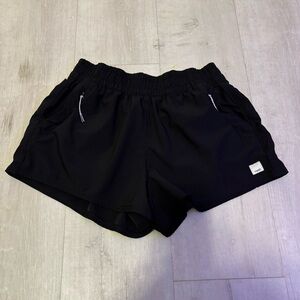 Vuori Dash Shorts Size Small